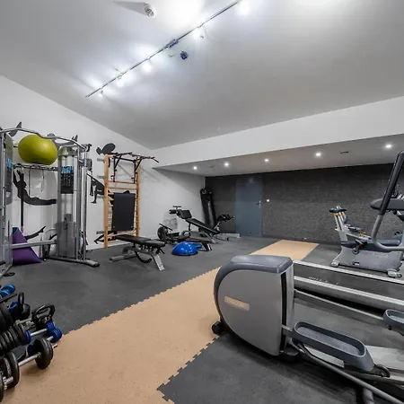 Zoliborz - Gym, Workspace, Bus Nearby - By Rentujemy アパート ワルシャワ